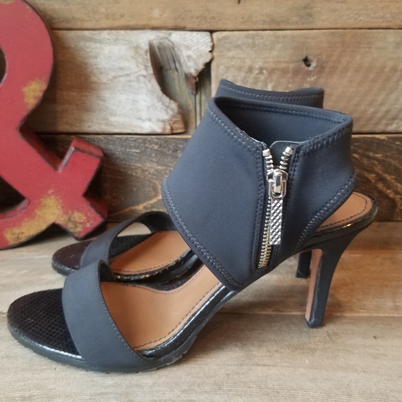 Donald J. Pliner Shoes - Stylish Donald j Pliner Full Side Zipper Heels